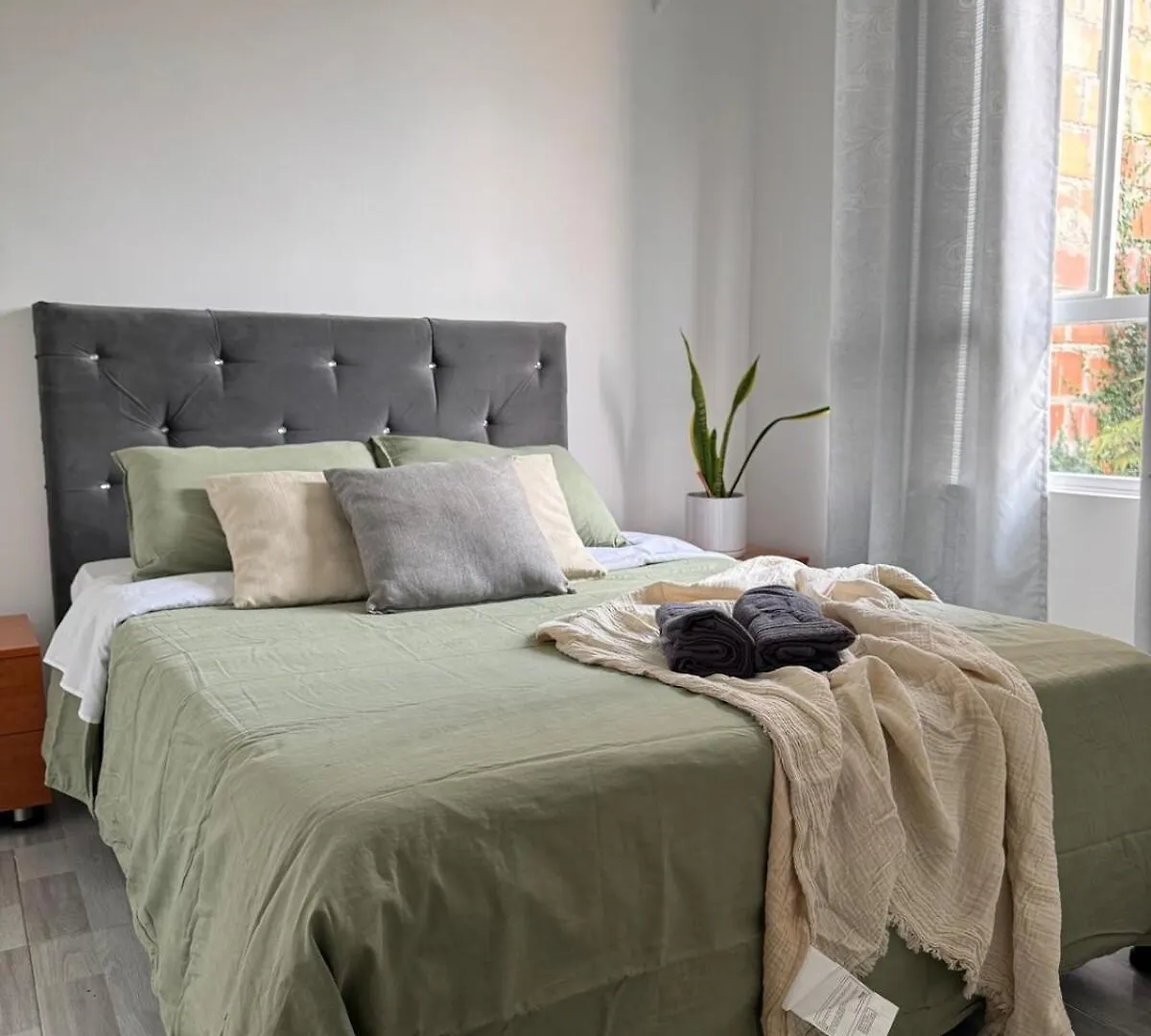 New House Beautiful, Garden, Parking, Complete Apartment Cali Colombia