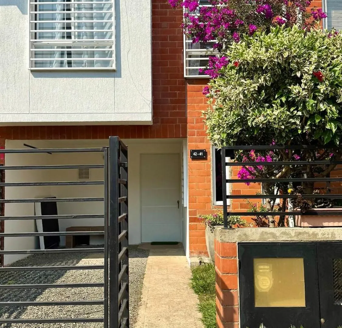 New House Beautiful, Garden, Parking, Complete Apartment Cali Colombia