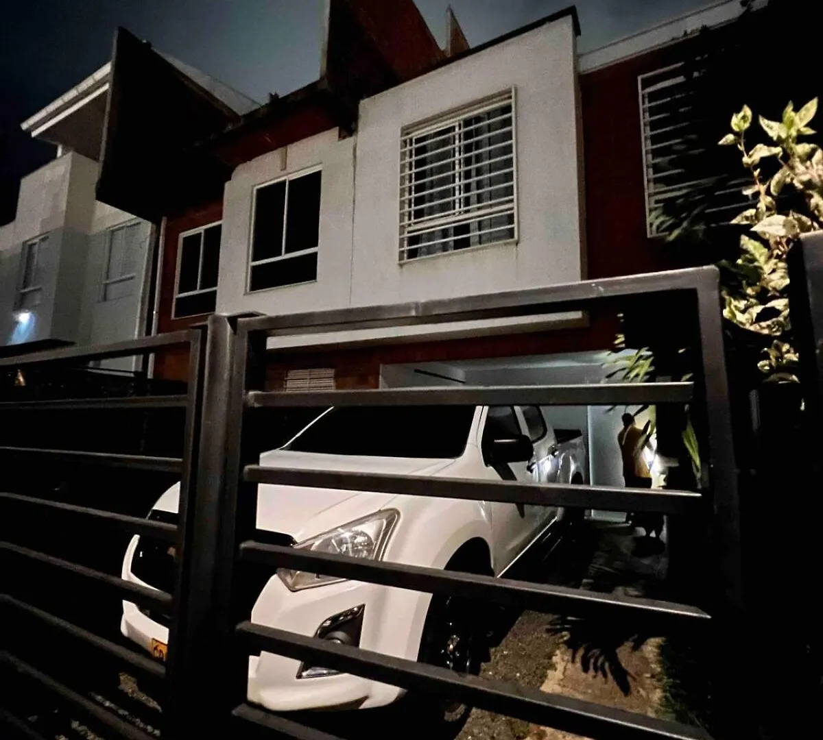 New House Beautiful, Garden, Parking, Complete Apartment Cali
