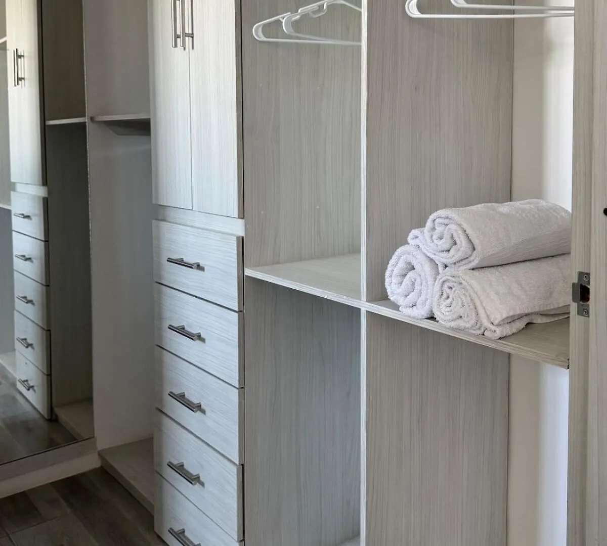 New House Beautiful, Garden, Parking, Complete Apartment Cali